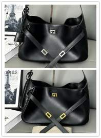 Picture of Balenciaga Handbags _SKUfw177415982fw